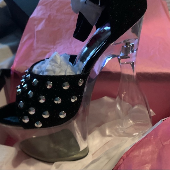 Exotic Studded Platform Heels - Picture 3 of 4